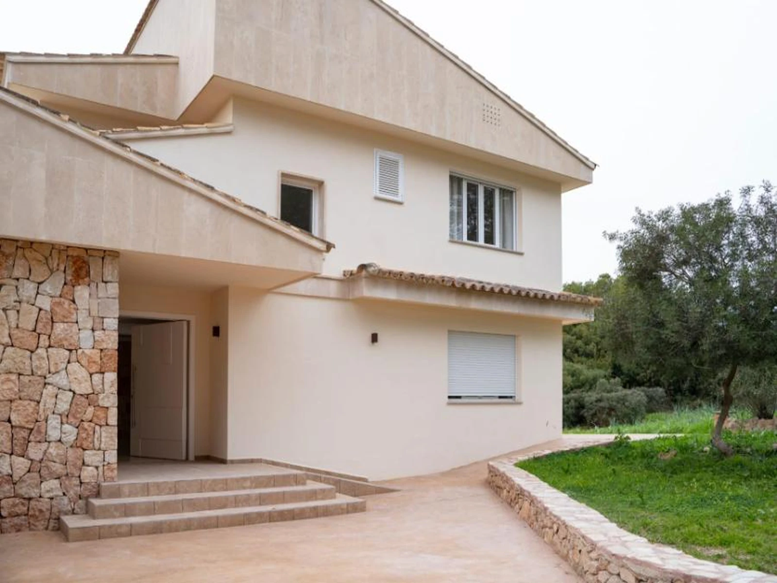 LJ-096_With_spa_pool_vacation_license_SAranjassa__photo_03