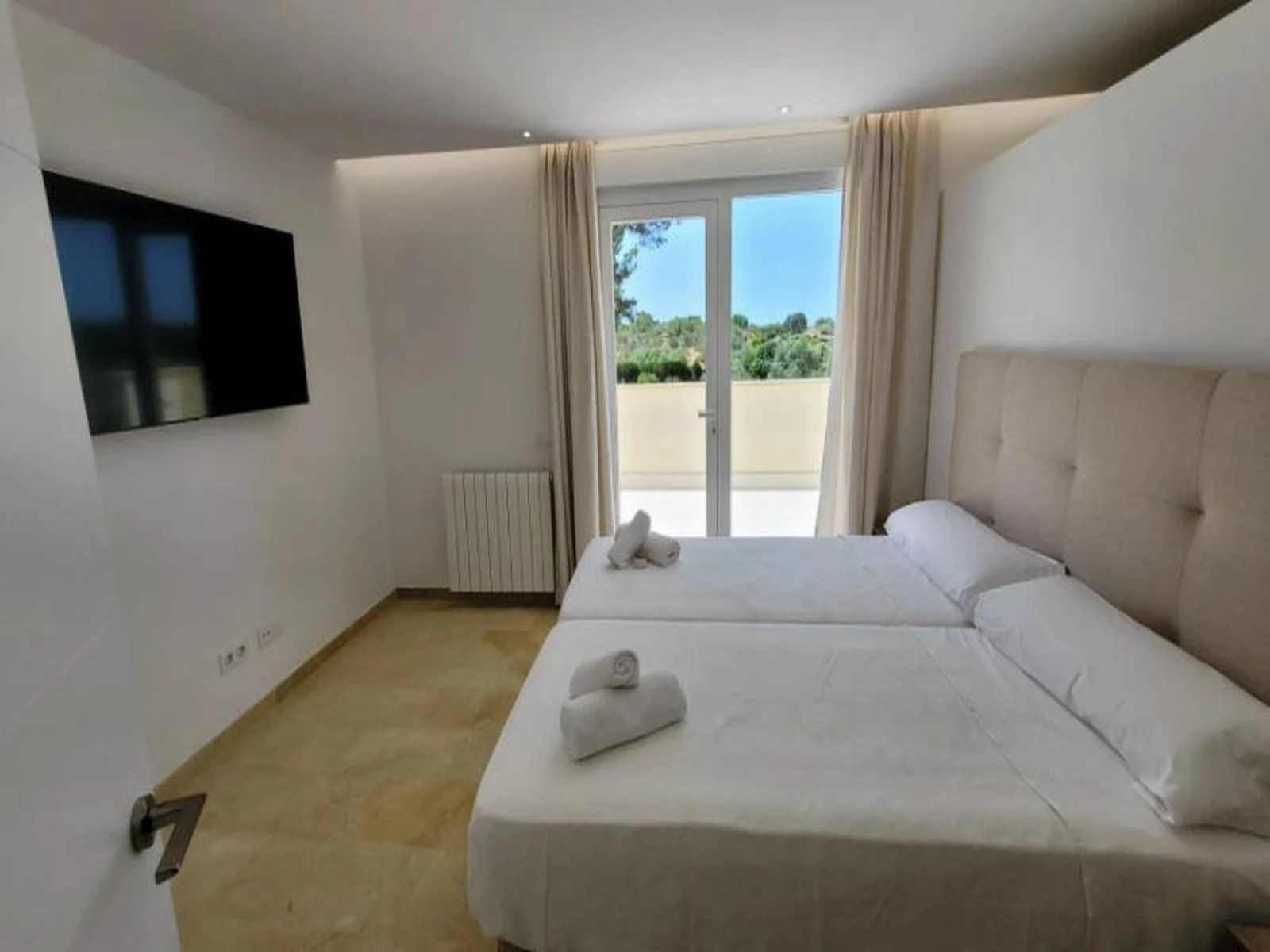 LJ-096_With_spa_pool_vacation_license_SAranjassa__photo_10