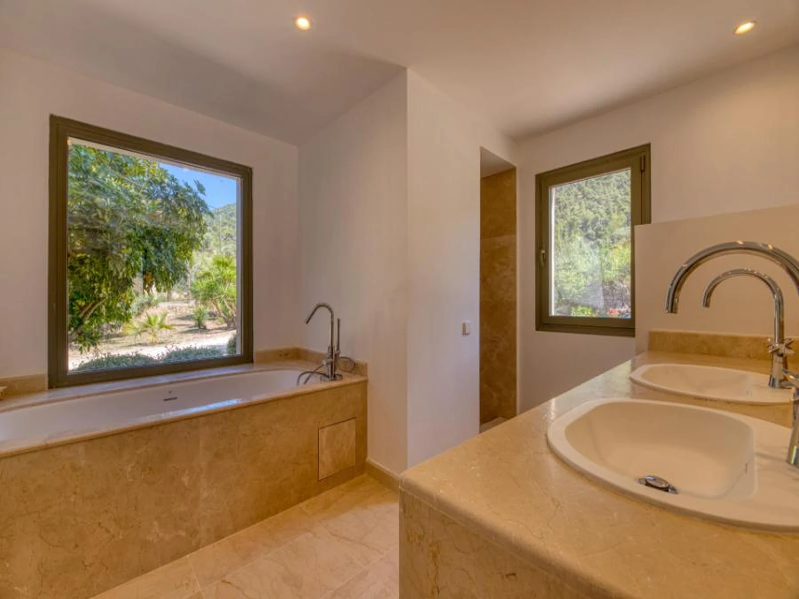 LJ-170_Luxury_Villa_Esporles_Pueblo__photo_13