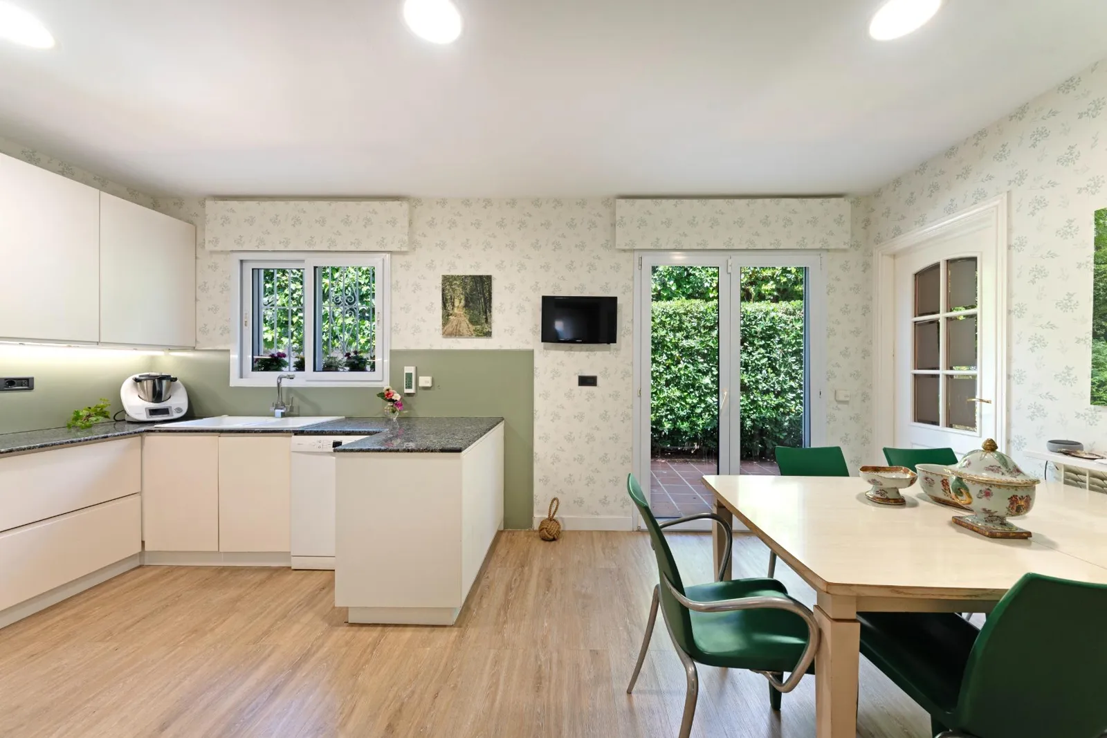 Home 34 C07015-5-10